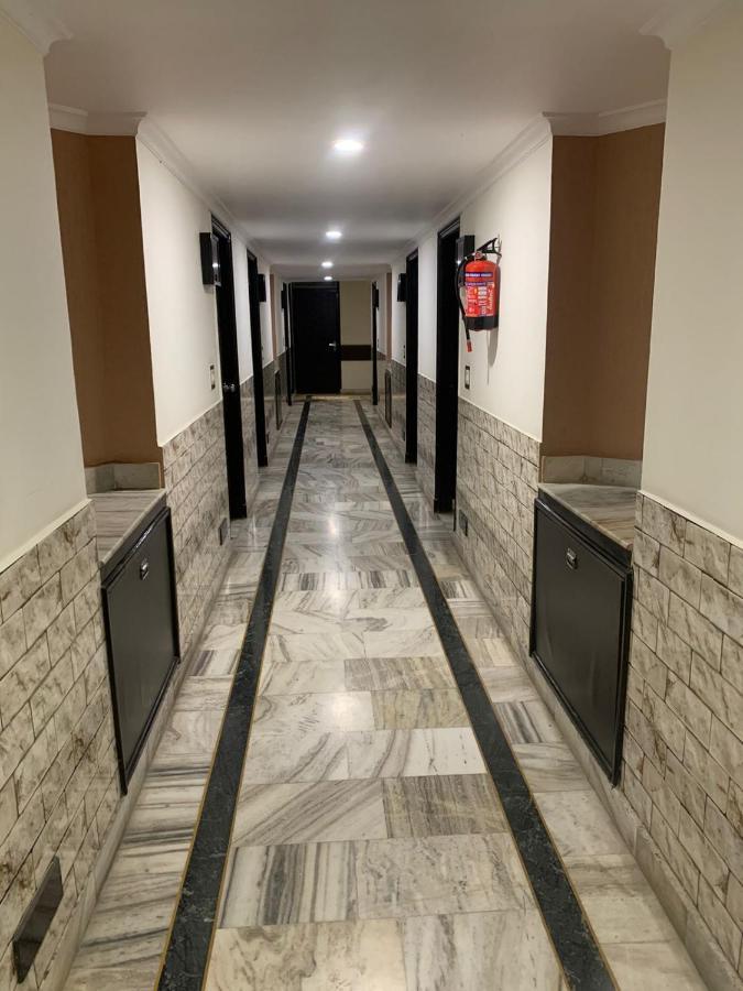Hotel Raman'S Jagadhri ภายนอก รูปภาพ
