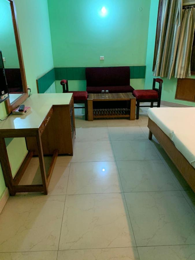 Hotel Raman'S Jagadhri ภายนอก รูปภาพ